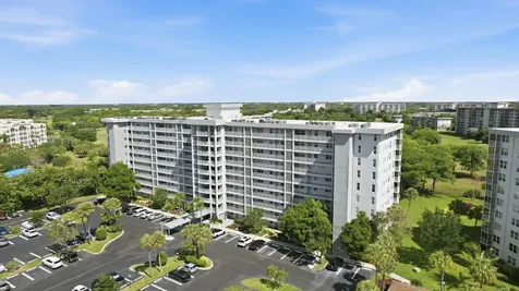 4015 W Palm Aire Drive Pompano Beach FL 33069