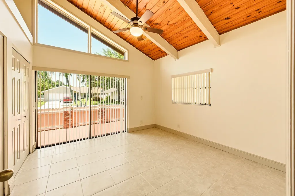21540 Kapok Circle Boca Raton FL 33433