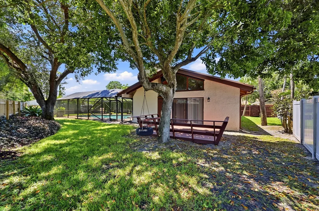 21540 Kapok Circle Boca Raton FL 33433