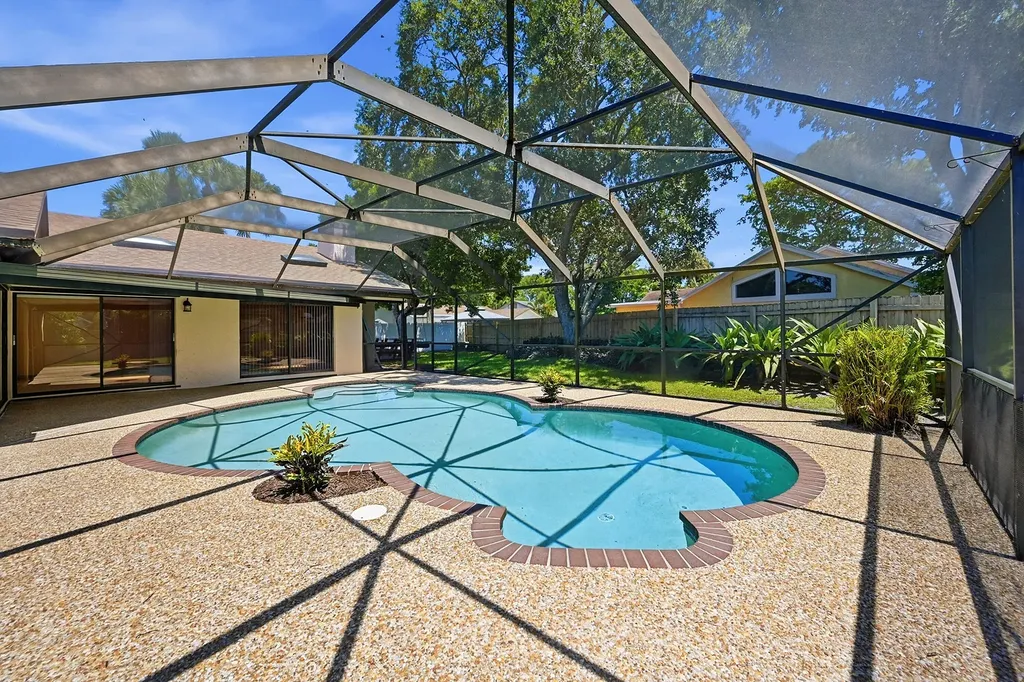 21540 Kapok Circle Boca Raton FL 33433