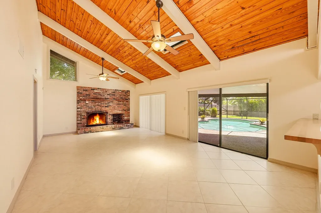 21540 Kapok Circle Boca Raton FL 33433