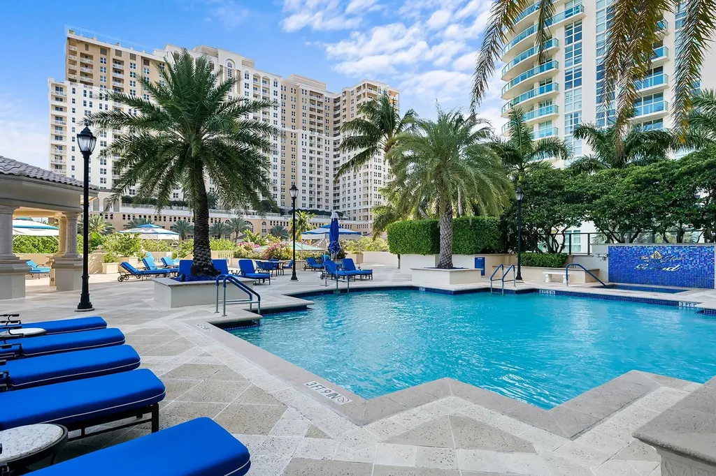 411 N New River Drive E Fort Lauderdale FL 33301