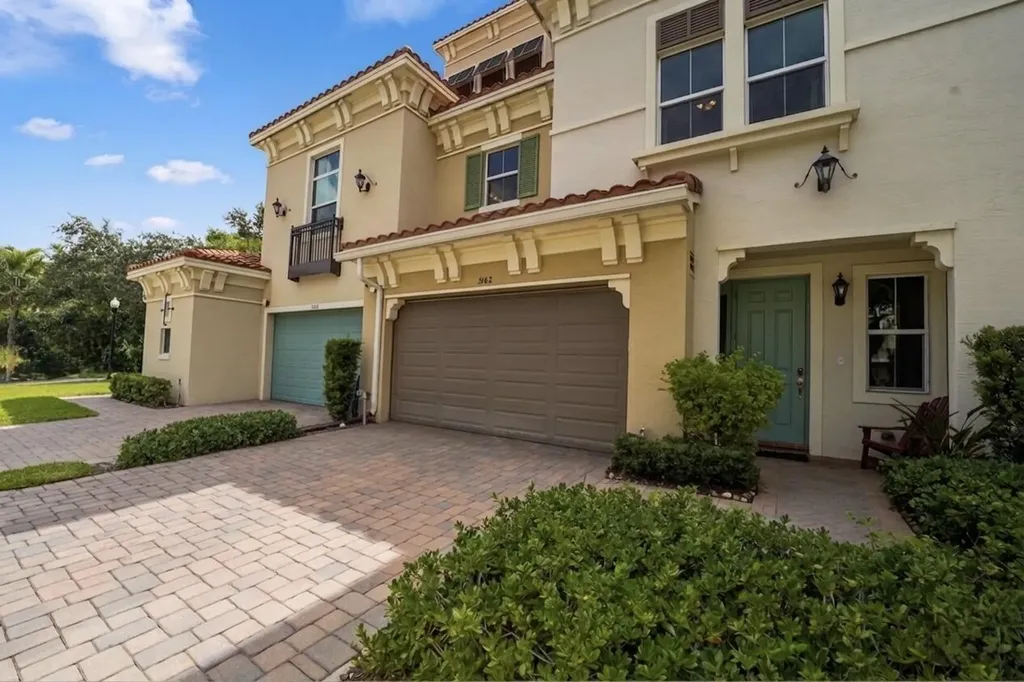 3162 NW 124th Way Sunrise FL 33323