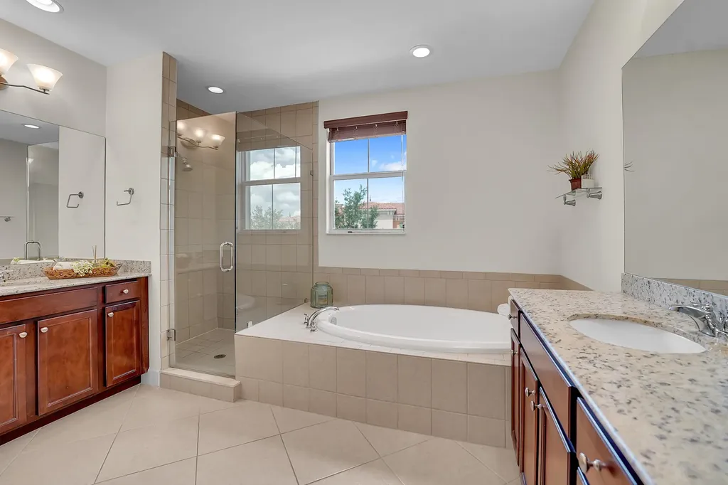 3162 NW 124th Way Sunrise FL 33323