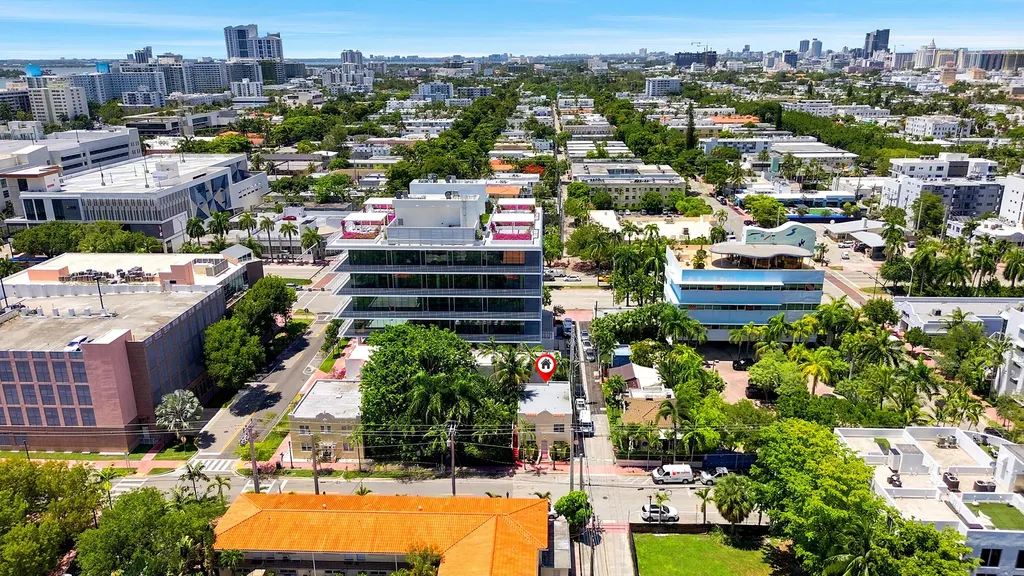 927 4th Street Miami Beach FL 33139