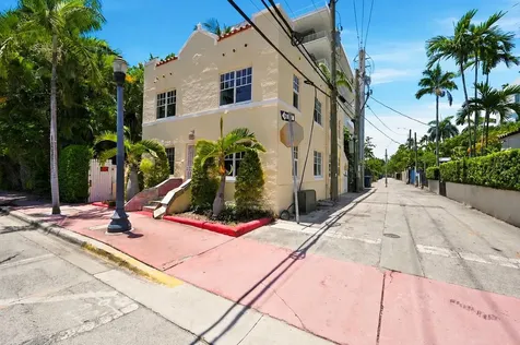 927 4th Street Miami Beach FL 33139