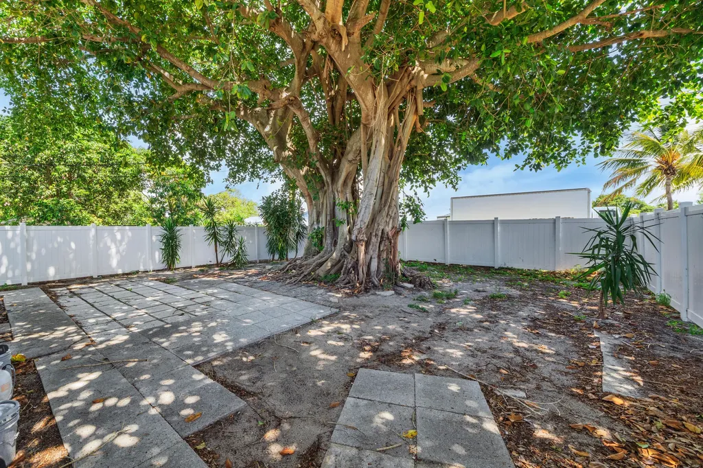 5409 Western Avenue West Palm Beach FL 33405