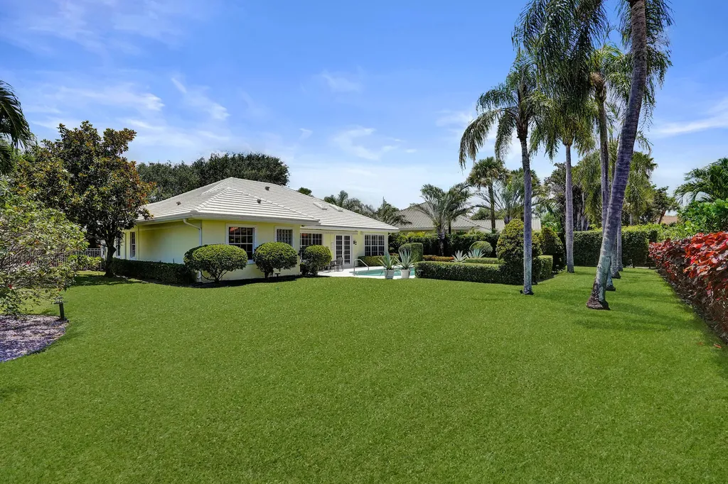 2760 Tecumseh Drive West Palm Beach FL 33409