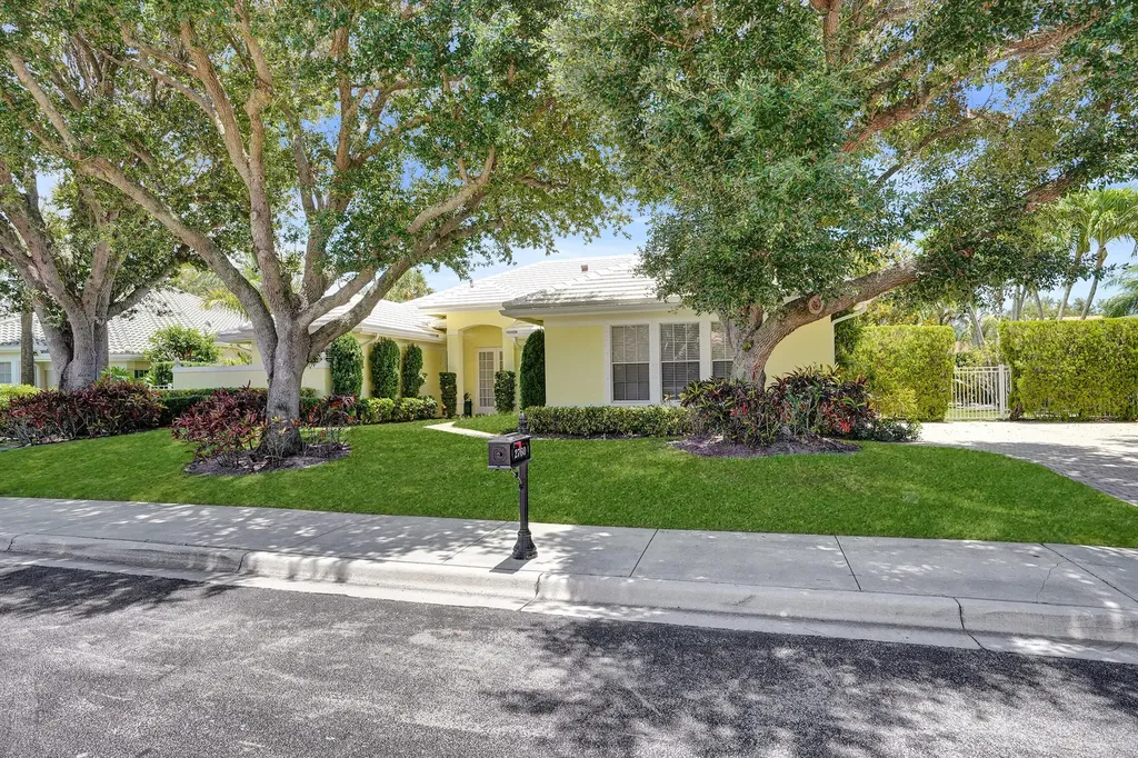 2760 Tecumseh Drive West Palm Beach FL 33409