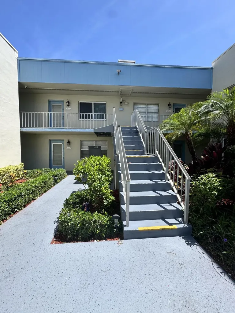 852 Flanders R S Delray Beach FL 33484