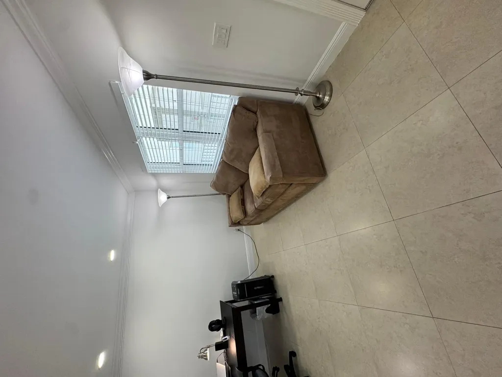 852 Flanders R S Delray Beach FL 33484
