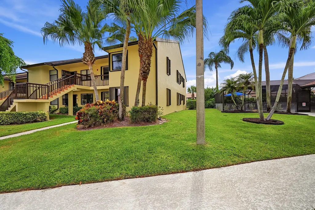 4699 E Lucerne Lakes Boulevard Lake Worth FL 33467