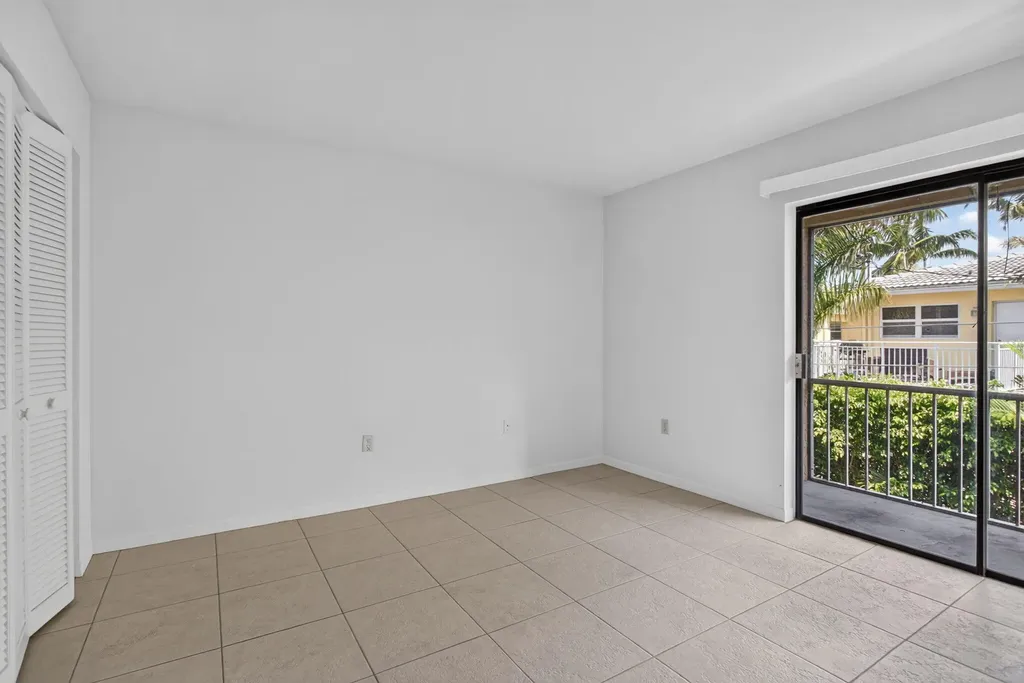 2141 NE 42nd Street Lighthouse Point FL 33064