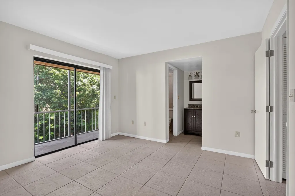 2141 NE 42nd Street Lighthouse Point FL 33064