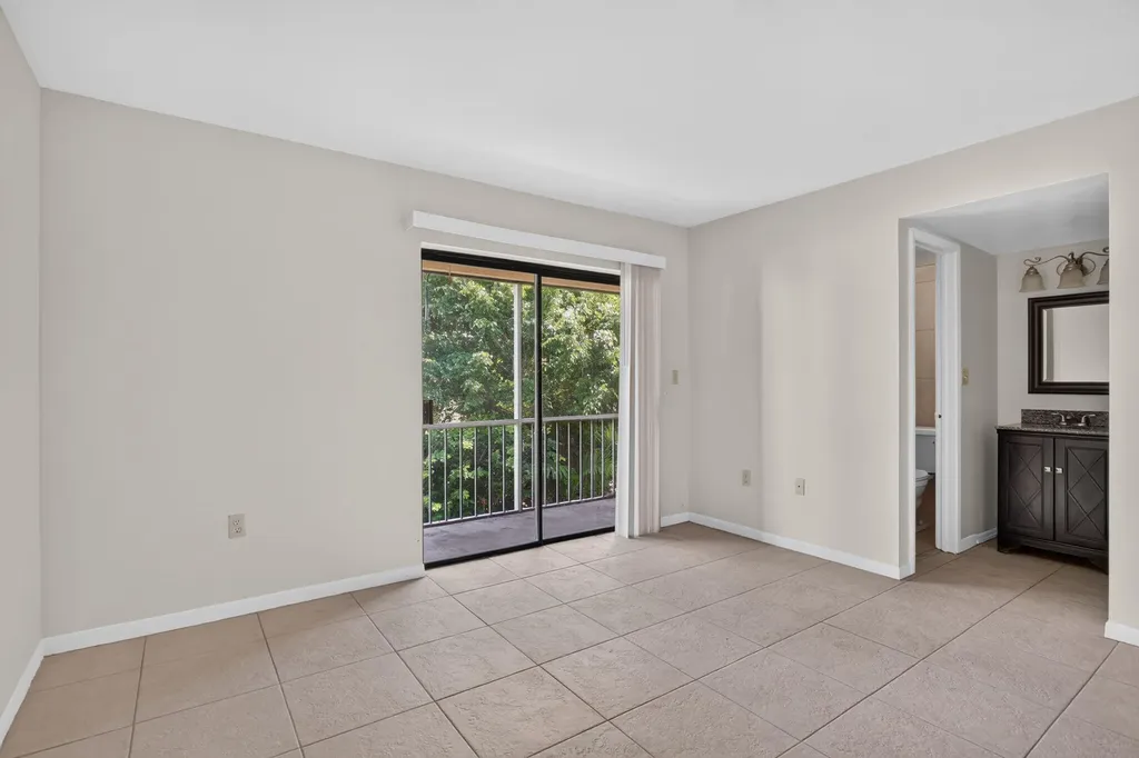 2141 NE 42nd Street Lighthouse Point FL 33064
