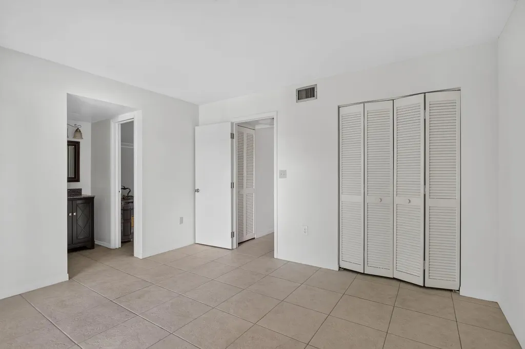 2141 NE 42nd Street Lighthouse Point FL 33064