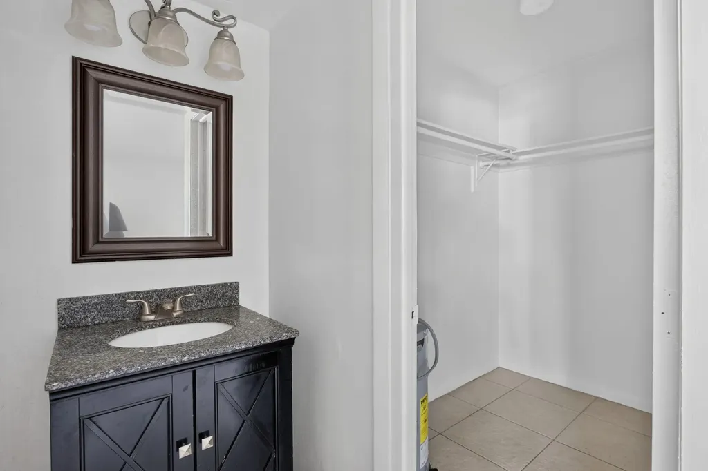 2141 NE 42nd Street Lighthouse Point FL 33064