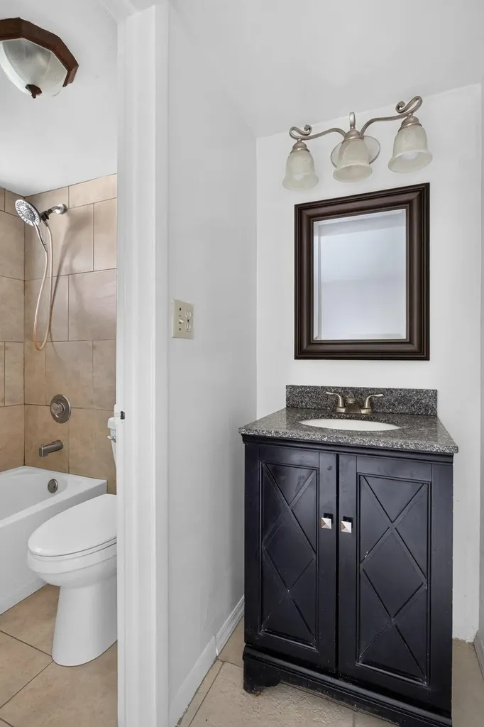 2141 NE 42nd Street Lighthouse Point FL 33064