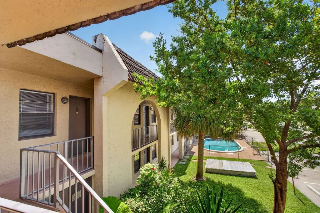 2141 NE 42nd Street Lighthouse Point FL 33064