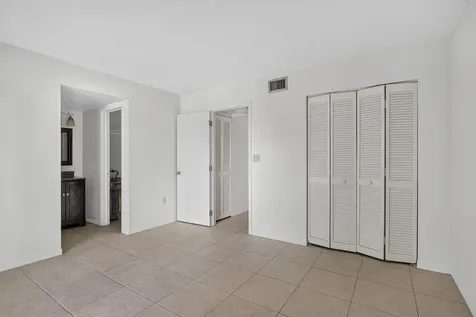 2141 NE 42nd Street Lighthouse Point FL 33064
