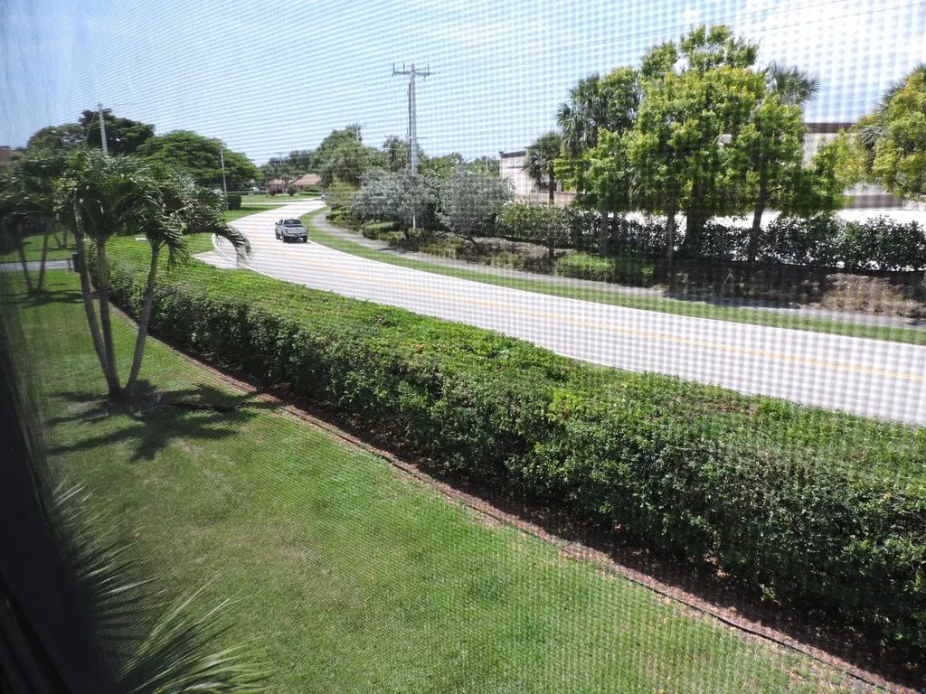 3111 Gardens E Drive Palm Beach Gardens FL 33410