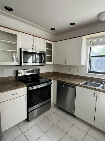 429 N Cypress Drive Tequesta FL 33469
