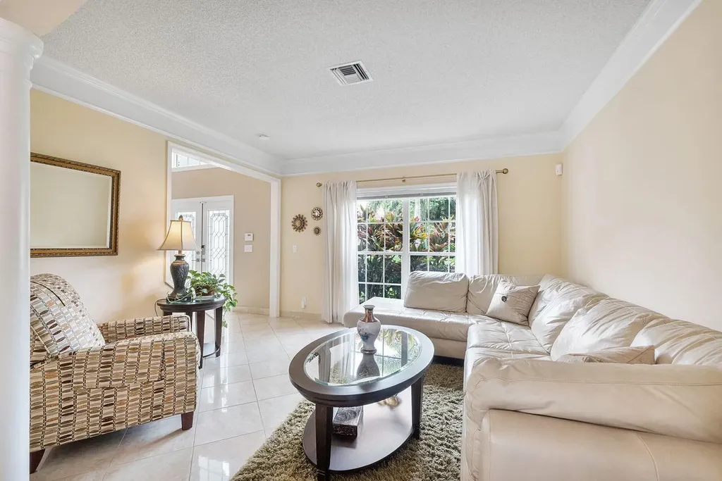 3904 Sanctuary Drive Coral Springs FL 33065