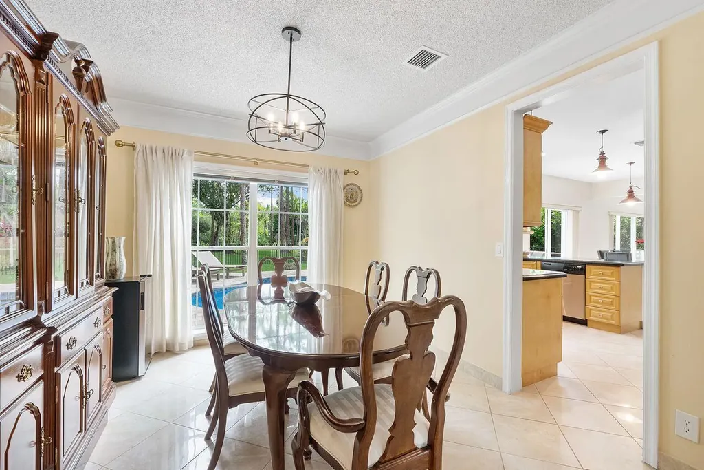 3904 Sanctuary Drive Coral Springs FL 33065