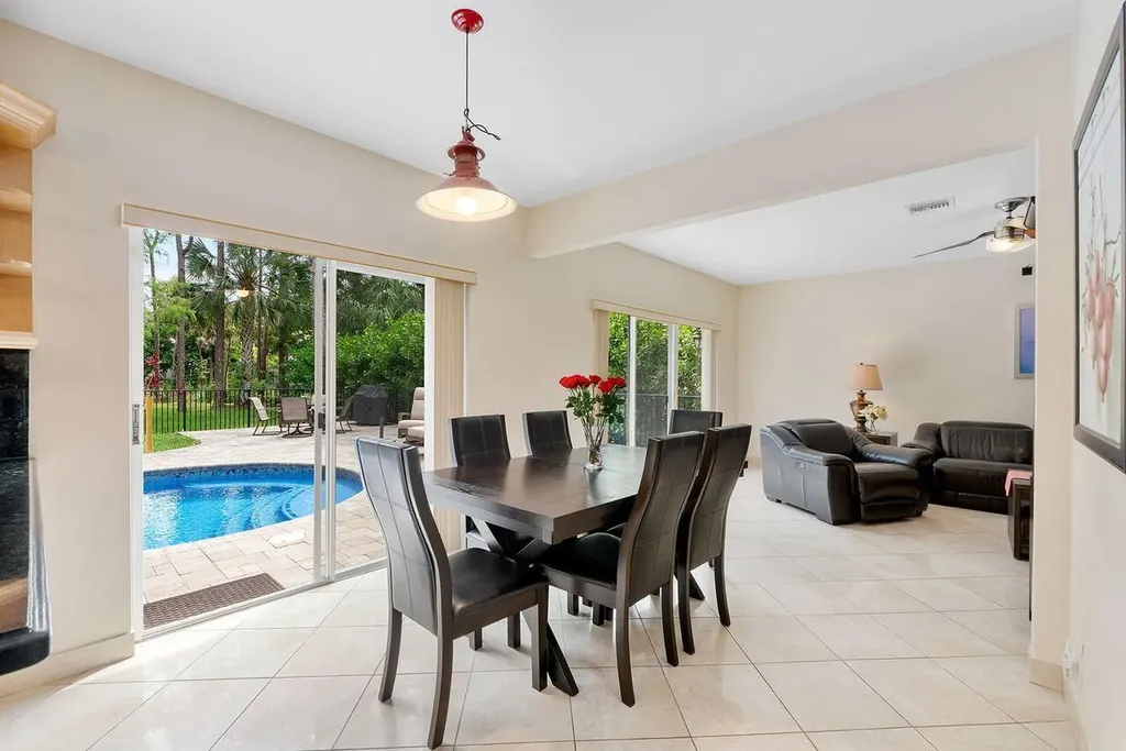 3904 Sanctuary Drive Coral Springs FL 33065