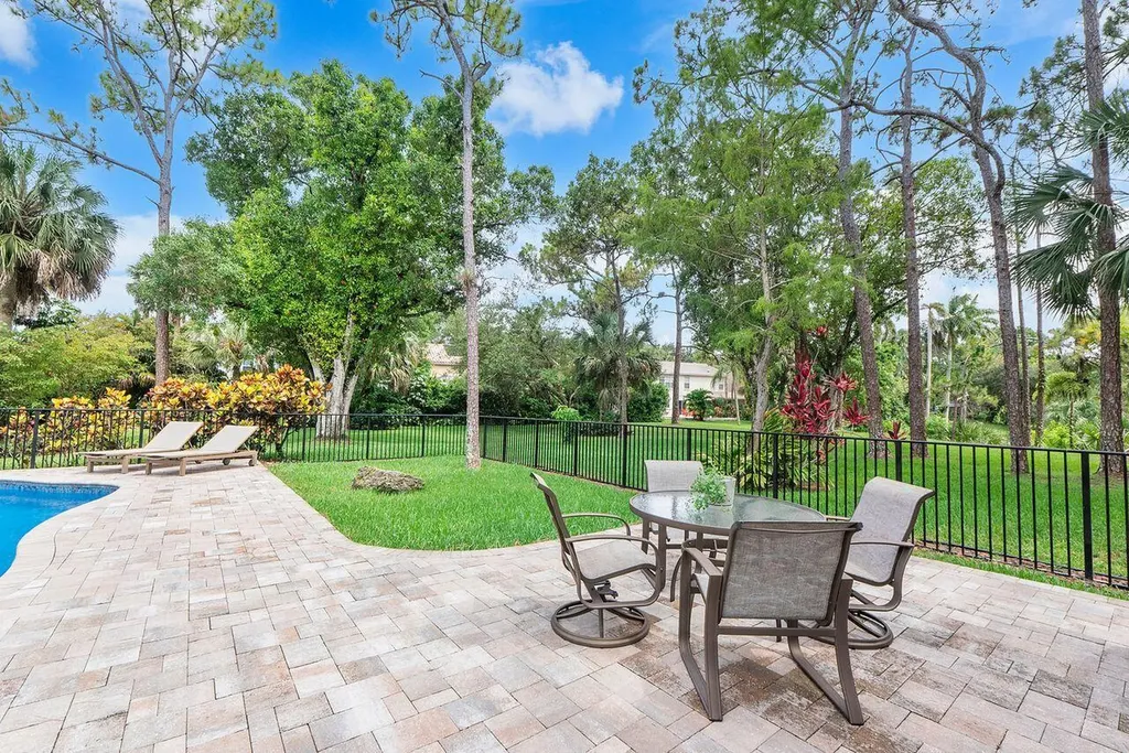 3904 Sanctuary Drive Coral Springs FL 33065