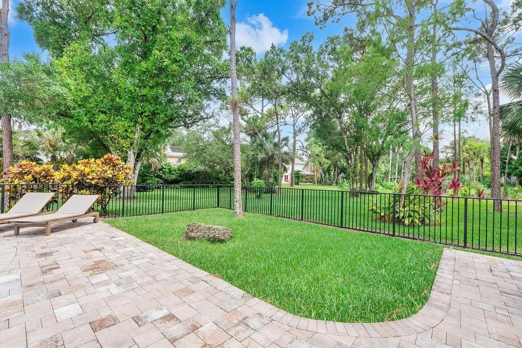 3904 Sanctuary Drive Coral Springs FL 33065