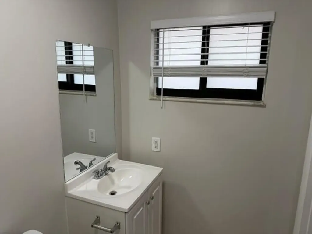 103 NE 28th Street Boca Raton FL 33431