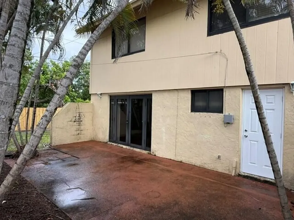 103 NE 28th Street Boca Raton FL 33431