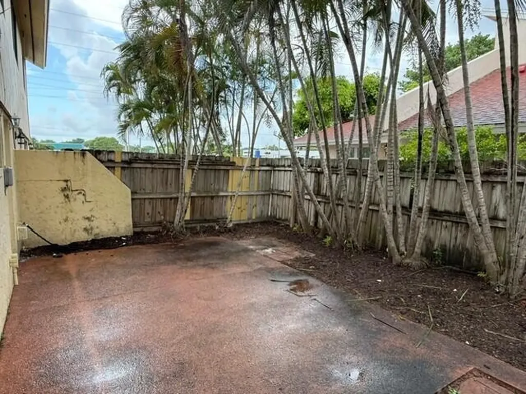 103 NE 28th Street Boca Raton FL 33431