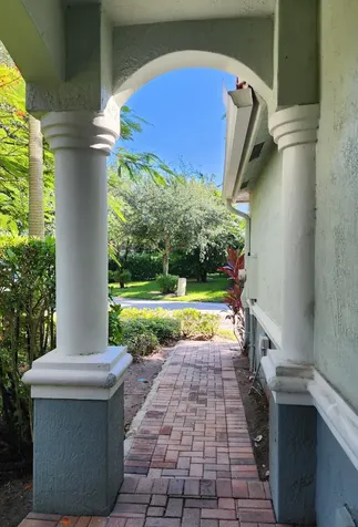2124 Oakmont Drive Riviera Beach FL 33404