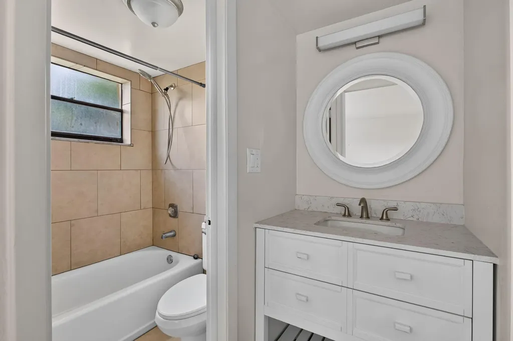2141 NE 42nd Street Lighthouse Point FL 33064