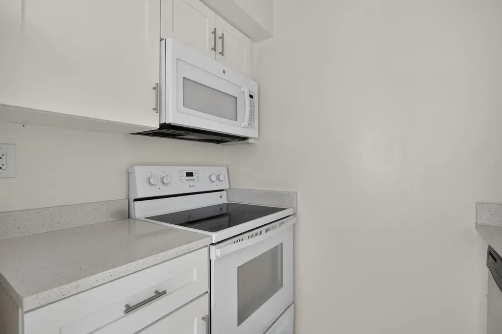 2141 NE 42nd Street Lighthouse Point FL 33064