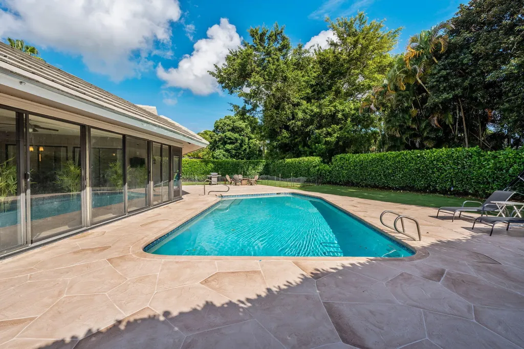 2 Graemoor Terrace Palm Beach Gardens FL 33418