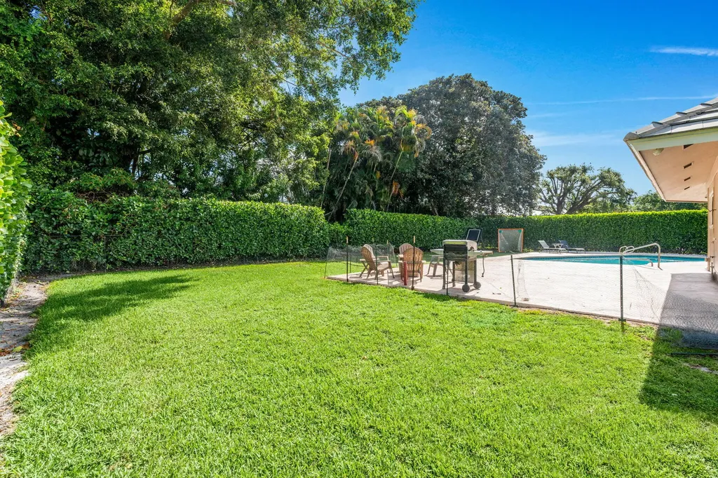 2 Graemoor Terrace Palm Beach Gardens FL 33418