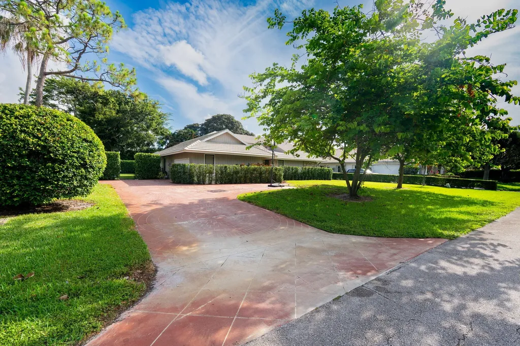 2 Graemoor Terrace Palm Beach Gardens FL 33418