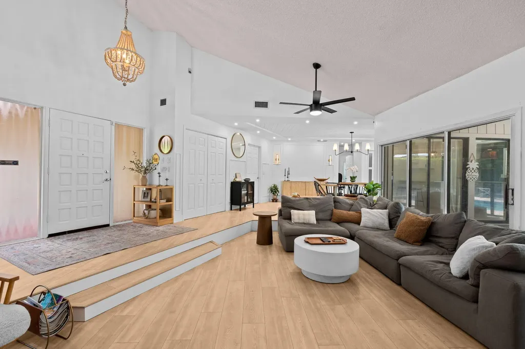 2 Graemoor Terrace Palm Beach Gardens FL 33418