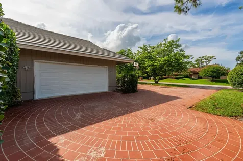 2 Graemoor Terrace Palm Beach Gardens FL 33418