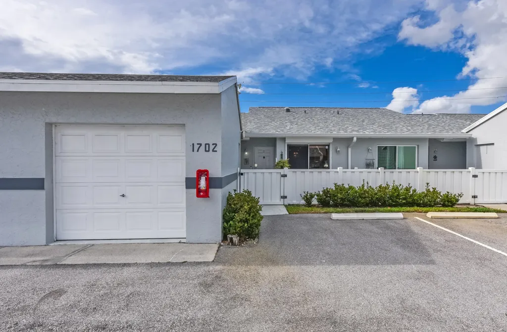 2641 W Gately Drive W West Palm Beach FL 33415