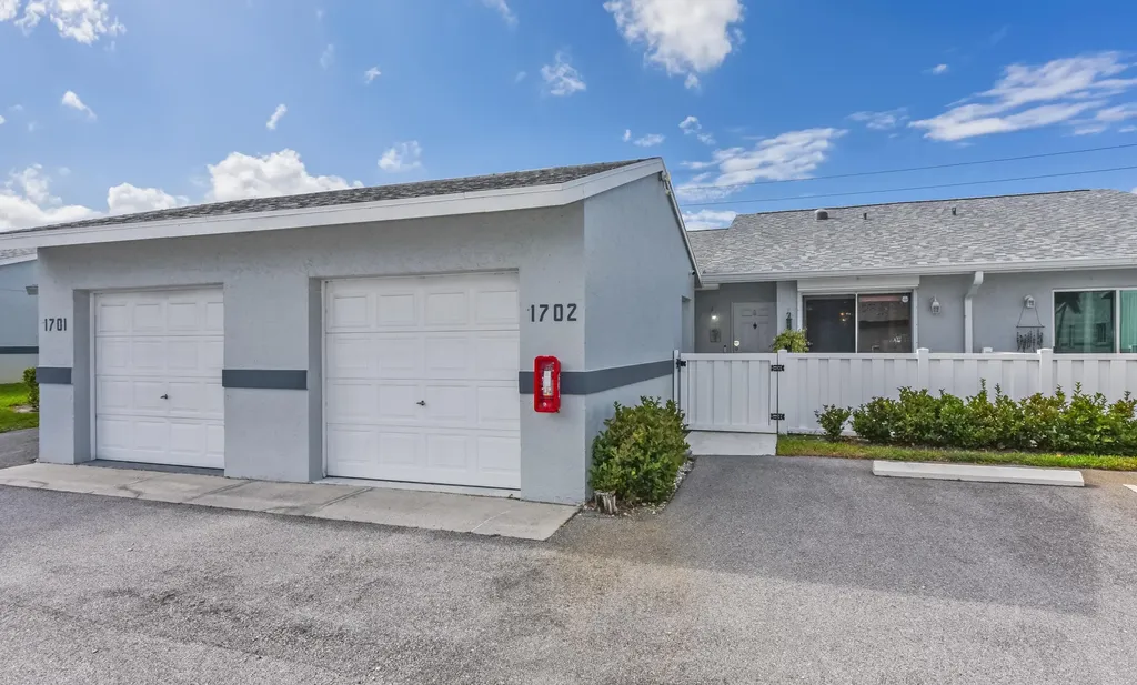 2641 W Gately Drive W West Palm Beach FL 33415