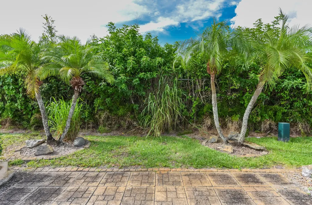 2641 W Gately Drive W West Palm Beach FL 33415