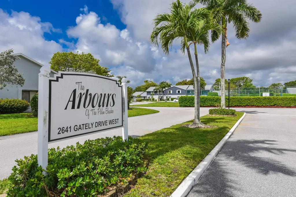 2641 W Gately Drive W West Palm Beach FL 33415