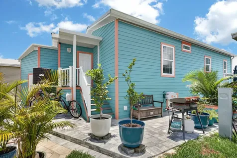 946 Nettles Boulevard Jensen Beach FL 34957