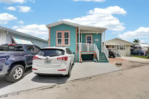 946 Nettles Boulevard Jensen Beach FL 34957
