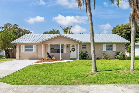 1004 NW 16th Place Stuart FL 34994