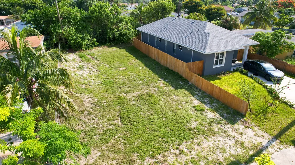 1141 Peak Road Lake Worth FL 33462
